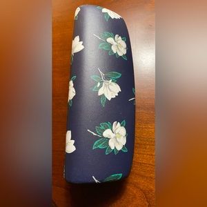 Brand New Draper James Magnolia Glasses Case blue floral